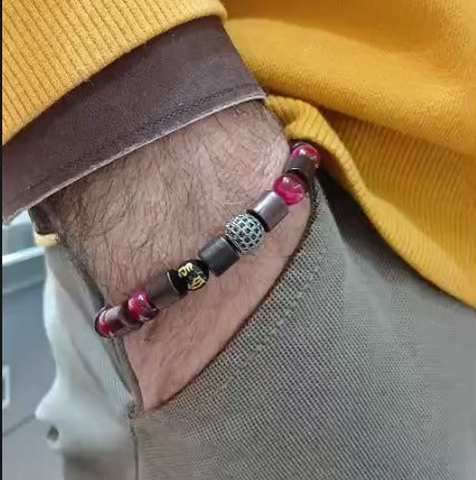 Om LAMPA  colui che segue il sentiero